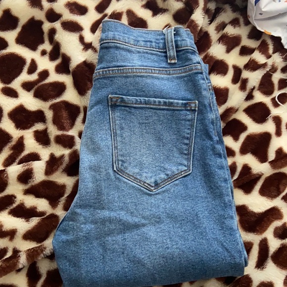 FASHIONOVA JEANS - Picture 2 of 2